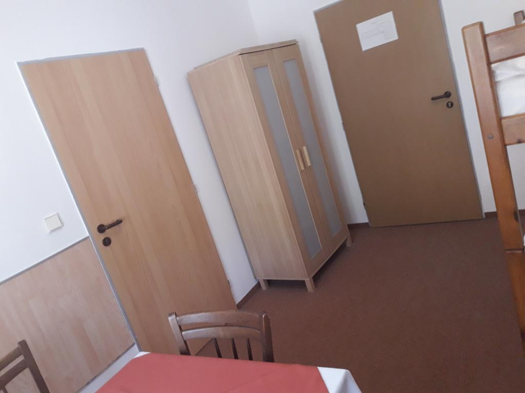 Hostel Sokol Troja ปราก ภายนอก รูปภาพ