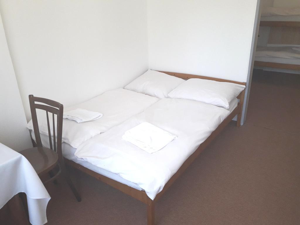 Hostel Sokol Troja ปราก ภายนอก รูปภาพ